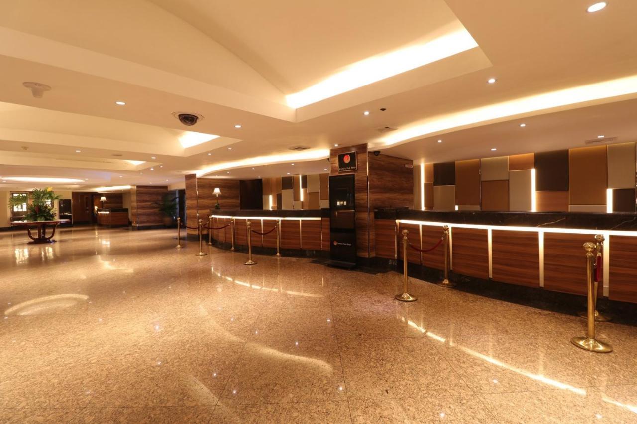 Century Park Hotel Manila Exterior foto