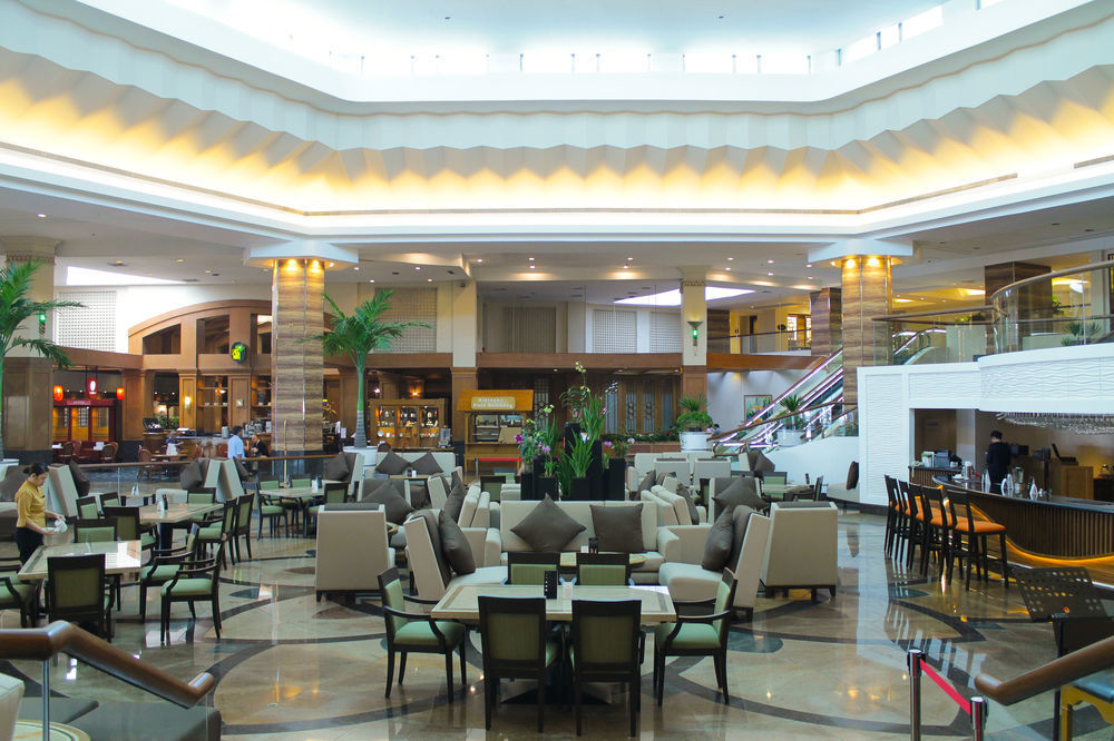 Century Park Hotel Manila Exterior foto